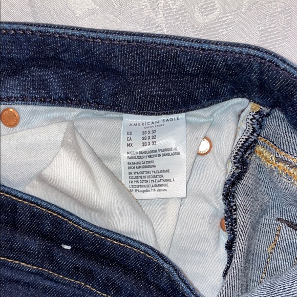 American Eagle Outfitters Women’s Dark Blue Slim Jeans - Picture 4 of 5